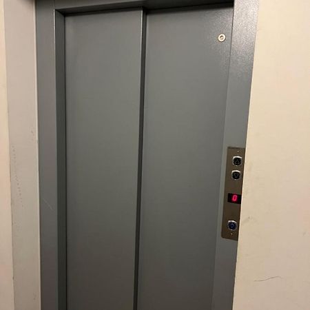 Apartment Near Metro & Netflix Wien Exteriör bild