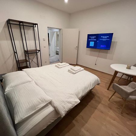 Apartment Near Metro & Netflix Wien Exteriör bild