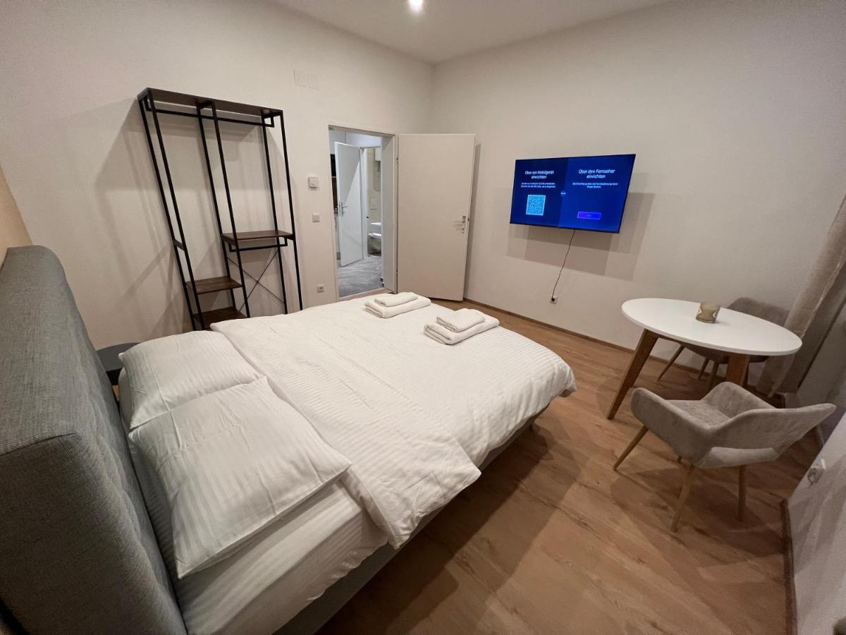 Apartment Near Metro & Netflix Wien Exteriör bild