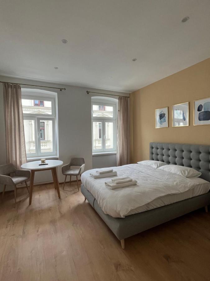 Apartment Near Metro & Netflix Wien Exteriör bild